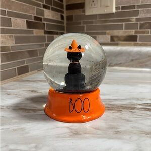 Spooky Halloween Black Cat Snow Globe